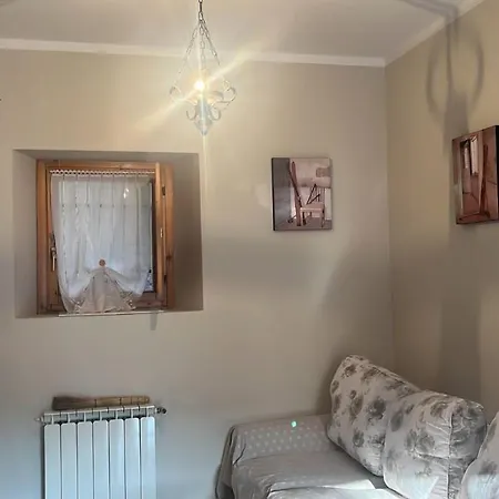 Lo Scoiattolo Bianco Holiday home *